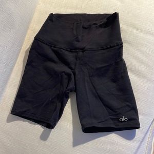 Alo biker shorts (size small)